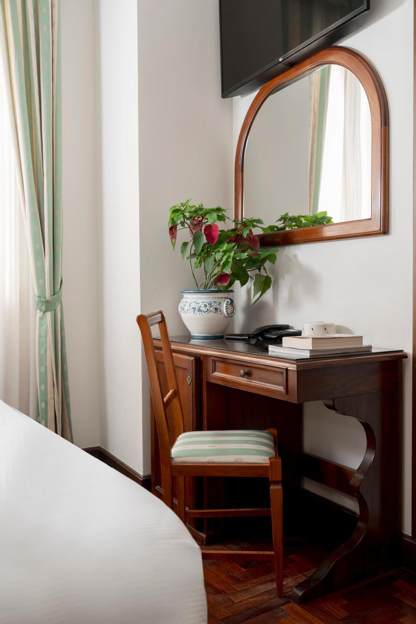 Double Room,1742590106:JPEG